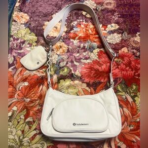 Lululemon white opal crossbody with wristlet pouch